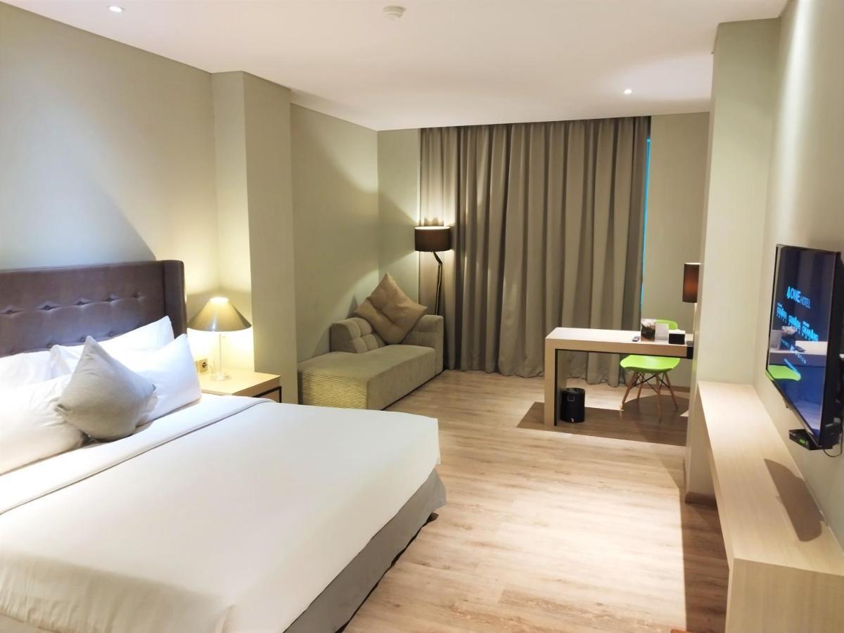 Aone Hotel Jakarta Exterior foto